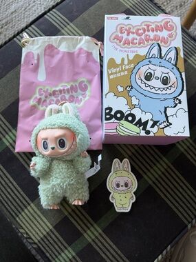 Pop Mart Exciting Macaron The Monsters